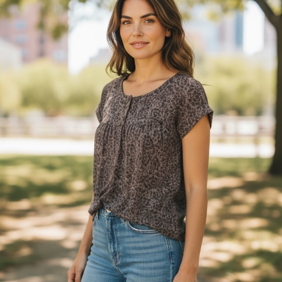 Christopher & Banks Brown Charcoal Print Peasant Top Flutter Sleeves Buttons XL - Picture 2 of 9